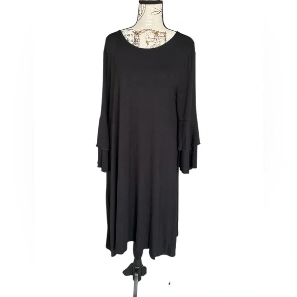 5/$25 Zenana Premium black boho draping loose fitting midi dress size medium - Picture 2 of 9